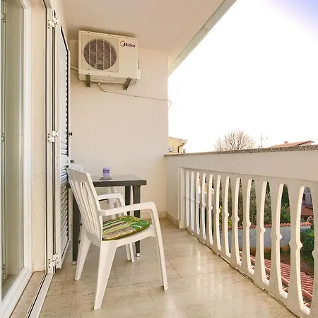 Appartement Lovely In With Wifi